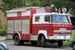 lterer DAF Typ? LKW, event. ehemaliges Feuerwehrfahrzeug, privat genutzt als eine Art Wohnmobil, 31.08.10 Berlin-Pankow. 
