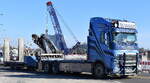 Gewerblicher Güterkraftverkehr, Dieter Schumacher GbR mit einem VOLVO Transport-LKW (Selbstlader) mit Hänger (unbeladen) am 03.03.25 Berlin Marzahn.