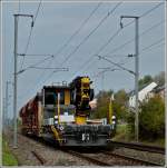 ROBEL IIF 701 war am 24.10.2011 mit 3 G�terwagen zwischen Mersch und Lintgen unterwegs.
