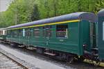 Diesen Personenwagen hatte die Lok N� 5 am 01.05.2019 zum Betriebsbeginn bei der Museumsbahn  Train 1900  am Hacken.
Zweitklasse Personenwagen AMTF (Ex SNCB 31110 Type L), beim Train 1900 als 1. Klasse, mit 8 Abteilen mit Pl�schsessel, 64 Sitzpl�tze, seit dem Jahr 2000 beim Train 1900 im Einsatz, war vorher bei der Vennbahn in Belgien im Einsatz. (Quelle: rail.lu) Aufgenommen im ehemaligen Bahnhof Lamadelaine in Fond-de-Gras. (Hans) 
