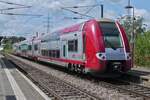 CFL 2221 verl�sst nach kurzem Halt die Haltestelle Lamadelaine, n�chster Halt ist die Endhaltestelle Rodange. 08.08.2024.