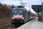 EC 175 nach Budapest-Keleti pu mit MRCE Dispolok ES 64 U2-072 der DB (91 80 6185 572-? D-DISPO) Richtung Berlin Hbf.