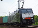 DB Cargo Deutschland AG mit der polnischen MRCE Dispo  189 458-3  [NVR-Number: 91 51 5170 032-4 PL-DISPO] und Containerzug am 17.05.18 Berlin Wuhlheide