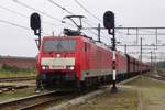 Am 24 Oktober 2015 schleppt 189 069 ein Erzzug durch Boxtel.