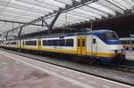 NS 2139 steht in deren letzten Dienstjahr am 4 Augustus 2021 in Rotterdam Centraal.