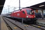 SBB EC 163 nach Z�rich HB steht am 1 J�nner 2019 in Singen (Hohentwiel) mit 1116 116 als Traktion.