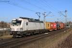 LTE 193 962 zieht ein Containerzug langs Venlo-Vierpaardjes am 7 Februar 2026.
