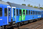 Der Bvcmz 248.5 ist ein weit verbreiteter, international einsetzbarer Liegewagen der Deutschen Bahn (DB AG), der durch den Umbau �lterer Wagen der Bauart Bcm 243 entstanden ist. Hier ein Liegewagen angemietet f�r die schwedischen Nachtz�ge von SJ Statens J�rnv�gar vom Einsteller RDC Deutschland GmbH mit der Nr. D-RAG 61 80 50 91 035-4 Bvcmz 248.5 am 30.07.26 H�he Bahnhof Berlin Hohensch�nhausen.