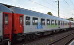 Der Bvcmz 248.5 ist ein weit verbreiteter, international einsetzbarer Liegewagen der Deutschen Bahn (DB AG), der durch den Umbau �lterer Wagen der Bauart Bcm 243 entstanden ist. Hier die Variante der Schweden von  Sn�llt�get AB f�r die Nachtz�ge ab Berlin, der Wagen mit der Nr. S-SNALL 61 74 50 91007-1 Bvmz 248.5 am 03.08.26 im Bahnhof Stendal Hbf.