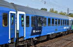 Der Bvcmz 248.5 ist ein weit verbreiteter, international einsetzbarer Liegewagen der Deutschen Bahn (DB AG), der durch den Umbau �lterer Wagen der Bauart Bcm 243 entstanden ist. Hier ein Liegewagen angemietet f�r die schwedischen Nachtz�ge von SJ Statens J�rnv�gar vom Einsteller RDC Deutschland GmbH mit Registrierung in der Schweiz mit der Nr.  CH-RDC 61 85 50 91 003-7 Bvcmz 248.5 am 30.07.26 H�he Bahnhof Berlin Hohensch�nhausen. 