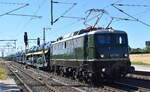Eisenbahnbau- und Betriebsgesellschaft Pressnitztalbahn mbH, Jöhstadt (PRESS) mit der im Eigentum von der SunRail GmbH befindlichen 'E40 002 / 140 002-7' (NVR: '91 80 6140 002-7 D-PRESS') in wunderbarer Pracht mit klassischem Pantographen und ei ...