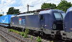 Bahnoperator Polska Sp. z o.o., Małaszewicze Małe [PL] mit den geleasten Cargounit Vectrons   5370 166-8 , Name:  JERZY  [NVR-Nummer: 91 51 5370 166-8 PL-ID] und 5370 035-5  [NVR-Nummer: 91 51 5370 035-5 PL-ID] +   5370 036-3  [NVR-Nummer: 91 51 5370 036-3 PL-ID] und KLV-Zug am Haken Richtung Frankfurt/Oder weiter nach Polen am 02.06.26 H�he Bahnhof Saarmund