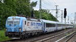 PKP Intercity sp�łka z o.o., Warszawa [PL] mit der geleasten Cargounit Vectron  5370 092-6 , Name:  Hania  [NVR-Nummer: 91 51 5370 092-6 PL-ID] und einem EC Richtung Frankfurt/Oder weiter nach Polen am 22.05.26 H�he Berlin-Karlshorst.
