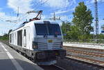 KGT Gleis- and Tiefbau GmbH, Berlin [D] mit der geleasten nortrail Vectron Dual Lok '248 089' [NVR-Nummer: 90 80 2248 089-5 D-NRAIL] am 12.08.25 Durchfahrt Bahnhof Saarmund.