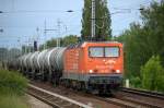 EKO Trans/Arcelor Mittal 143 001 mit Kesselwagenzug Richtung Karower Kreuz Berlin, 28.05.13