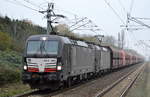 DB Cargo mit der MRCE Vectron Doppeltraktion 193 600-4 + 193 873-7 und Erzzug Richtung Eisenhüttenstadt am 09.11.17 Berlin-Hohenschönhausen.