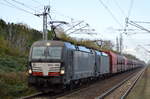 DB Cargo mit der MRCE Doppeltraktion 193 609-5 + 193 864-0 und Erzzug Richtung Eisenhüttenstadt am 07.11.17 Berlin-Hohenschönhausen.