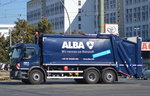 EIN VOLVO FE 320 Müllentsorgungsfahrzeug mit Aufbau der Fa. HS Fahrzeugbau (RosRoca) der Entsorgungsfirma ALBA am 15.09.16 Berlin-Marzahn.