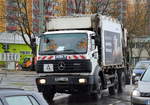 Ein ziemlich betagtes Müllentsorgungsfahrzeug der Fa. ALBA, ein MB 2524 am 22.02.17 Berlin-Marzahn.