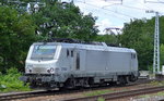 diverse-loks-und-gueterwagen/525255/akiem-mietlok-37050-91-87-0037 akiem Mietlok 37050 (91 87 0037 050-8 F-AKIEM) von CTL am 22.06.16 Berlin-Grünau.