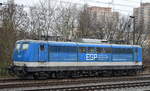 EGP 151 039-5 abgestellt am 23.02.17 Berlin Greifswalder Str., erstaunlicherweise hat die schöne blaue Farbe inzwischen doch schon ganz schön gelitten.