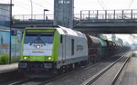 Captrain/ITL 285 118-7 mit Schüttgutwagenzug am 20.05.16 Berlin-Hohenschönhausen.