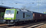 Captrain/ITL 285 119-4 (92 88 0076 108-4 B-ITL) mit Ganzzug firmeneigener offener Güterwagen am 19.07.16 Bf. Flughafen Berlin-Schönefeld.