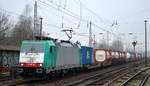 Die polnische ITL Lok 270 005-7/E 186 134 mit Containerzug Richtung Polen am 23.01.18 Berlin-Hirschgarten.
