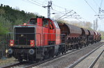 Diverse Loks/490563/locon-214-214-004-4-mit-leerem LOCON 214 (214 004-4) mit leerem Schotterzug am 06.04.16 Berlin-Hohenschönhausen. 