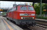 Für mich eine Erstsichtung, die Lappwaldbahn GmbH (LWB) mit ihrer 225 101 (92 80 1225 101-5 D-LWB) am 27.05.16 Durchfahrt Bf.
