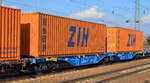 In letzter Zeit vermehrt im Einsatz diese neuen blauen Gelenk-Containertragwagen vom Einsteller NACCO mit niederländischer Registrierung, im Bild der Wagen mit der Nr.