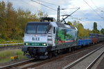 PRESS 145 023-6 (145 083-2) mit einem gemischten Güterzug der hauptsächlich aus französischen Rolldachwagen bestand, 10.10.16 Berlin-Hohenschönhausen.