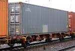 Containertragwagen eingestellt mit der Nr. 27 RIV 80 D-VTG D  4423 049-0 Lgs am 29.12.11 Bhf. Flughafen Berlin-Schnefeld.