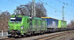 TX Logistik AG, Troisdorf [D] mit der geleasten Railpoool Vectron  193 996-6  [NVR-Nummer: 91 80 6193 996-6 D-Rpool] und einem KLV-Zug am 19.02.25 Höhe Bahnhof Magdeburg-Neustadt.