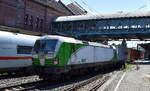 SETG - Salzburger Eisenbahn TransportLogistik GmbH, Salzburg [A]  mit der geleasten Railpool Vectron  193 812  [NVR-Nummer: 91 80 6193 812-5 D-Rpool] und einem Containerzug am 23.06.26 Durchfahrt Bahnhof Hamburg-Harburg. 