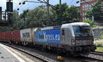 boxXpress.de GmbH, Hamburg [D] mit der geleasten Railpool Vectron  6193-813  [NVR-Nummer: 91 80 6193 813-3 D-Rpool] und einem Containerzug Richtung Hamburger Hafen am 28.07.26 H�he Bahnhof Hamburg-Harburg.