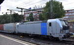 boxXpress.de GmbH, Hamburg [D] mit der geleasten Railpool Vectron  193 990  [NVR-Nummer: 91 80 6193 990-9 D-Rpool] und einem Containerzug Richtung Hamburger Hafen am 28.07.26 H�he Bahnhof Hamburg-Harburg.