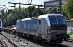 boxXpress.de GmbH, Hamburg [D] mit der geleasten Railpool Vectron   6193 117  [NVR-Nummer: 91 80 6193 117-9 D-Rpool] und einem Containerzug Richtung Hamburger Hafen am 03.08.26 H�he Bahnhof Hamburg-Hafen.