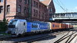 boxXpress.de GmbH, Hamburg [D] mit der geleasten Railpool Vectron  6193 159  [NVR-Nummer: 91 80 6193 159-1 D-Rpool] verl�sst mit einem Containerzug den Hamburger Hafen am 03.08.26 H�he Bahnhof Hamburg-Harburg.