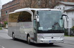 Travego/493427/mb-travego-reisebus-vom-fuhrunternehmer-woertlitz MB TRAVEGO Reisebus vom Fuhrunternehmer Wörtlitz Tourist am 20.04.16 Berlin-Weißensee.