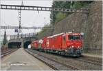 Die SBB Xtms 99 85 9177 013-7 und Xtmas 99 85 9174 023-3  Brig  auf  Übungsrundfahrt  Brig - Goppenstein - Spiez - LBT - Brig bei der Durchfahrt in Goppenstein. 

Im Hintergrund der 114 Meter lange  Meigenbachtunnel .

12. Sept. 2024