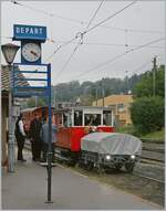 Autour de la voie ferrée / Rund um die eiserne Bahn (Herbstevent 2024) - Wieder in Blonay wartet die Dm 2/2 N° 3 hat mit ihrem Beiwagen  als  Biniou Express  auf eine weitere Fahrt nach