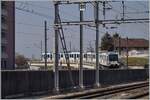 Trotz der störenden Masten wage ich dieses Bild zu zeigen: Ein aus zwei Be 4/6 bestehender TL TSOL M1 Zug erreicht den Bahnhof von Renens VD.