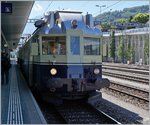 Nach seiner heutigen ersten Fahrt über den Lötschberg ist der BLS BCFe 4/6 736  Blauer Pfeil  in Spiez eingetroffen.
