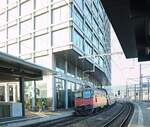 Die 3 Routen zwischen Zürich und Oerlikon: Dieser Doppelstockzug der S19 fährt über die Tunnelstrecke direkt in den Bahnhof Zürich (Löwenstrasse).