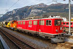
Die RhB Ge 6/6 II 706 „Disentis/Mustér“ der kalten kalten RhB Tm 2/2 - 116 und einem Bauzug am 01.11.2019 im Rbf Chur (aufgenommen aus einem Zug herraus).