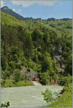 Vor gut einem halben Jahr habe ich Armin im guten Glauben vom (Foto)-Besuch der MIB in der Aareschlucht abgeraten, da diese wie auf dem Bild zu sehen, die Schlucht im Tunnel  umgeht ...