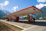 Der schmalspurige Bahnhof Martigny der TMR - Transports de Martigny et R�gions, ex Martigny-Ch�telard-Bahn (MC), f�r den „Mont-Blanc Express“.