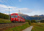 Gef�hrt von dem Steuerwagen RhB BDt 1722 erreicht der Regionalzug (R 1917) von Sagliains am 13.09.2017 nun bald den Bahnhof Pontresina.