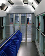 Die Rh�tischen Bahn (RhB) hat auch an uns Fotografen gedacht, denn die RhB Alvra-Gliederz�ge haben ein Fotoabteil mit 6 Senkfenstern.